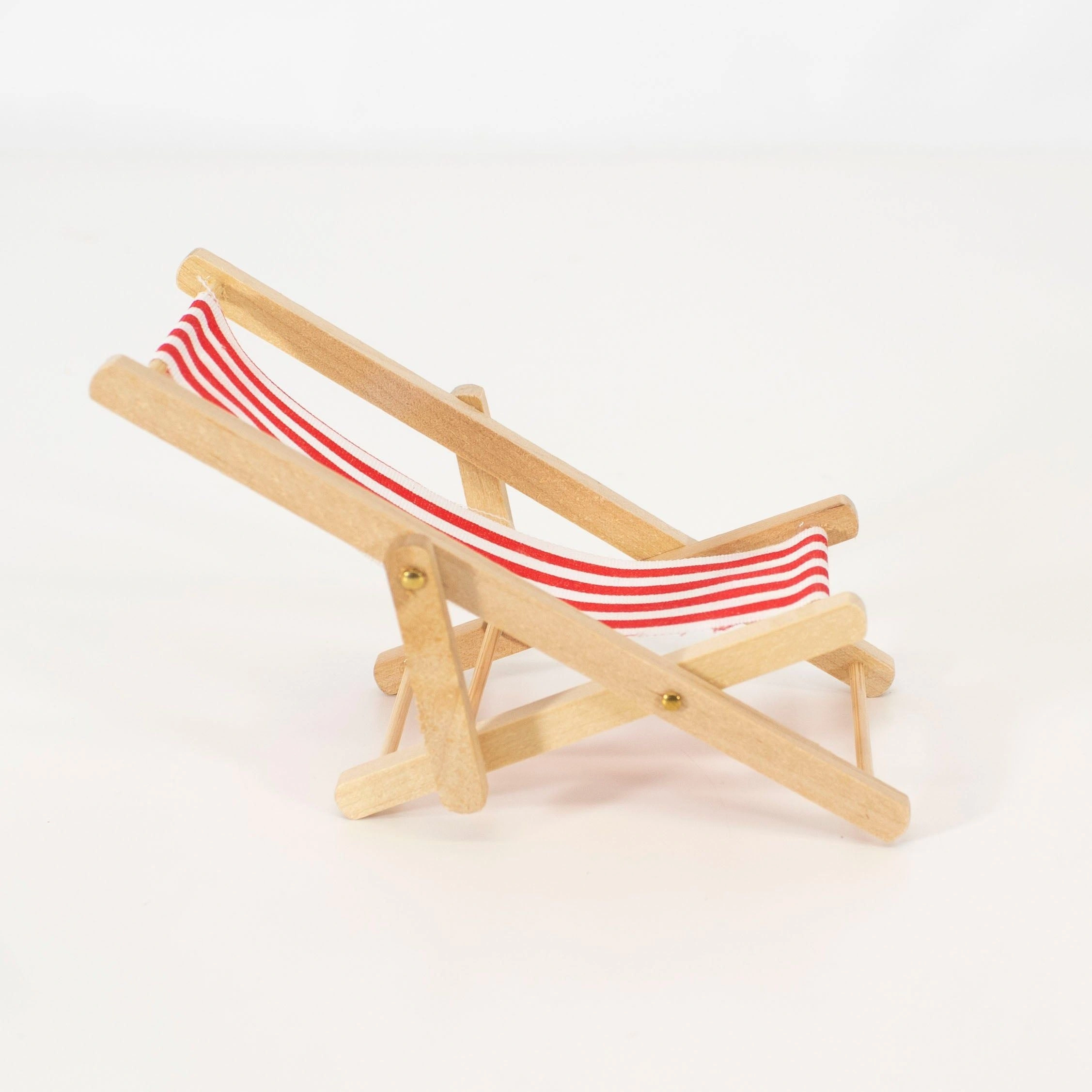 Sun-Kissed Vibes: 1/10 Scale Foldable Beach Chair - Perfect for Little Adventures!